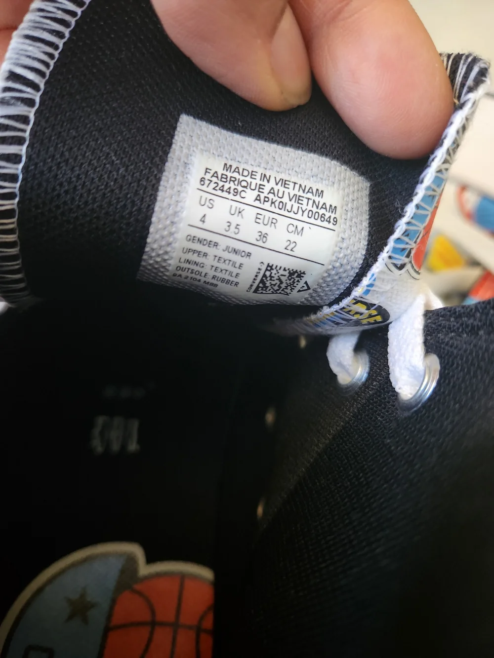 Converse playful comic